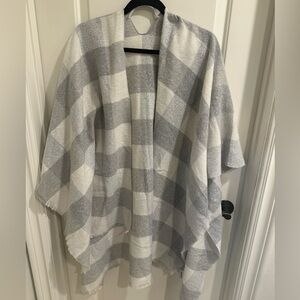 NWT Old Navy Flannel Poncho Scarf in a gray and white plaid pattern.